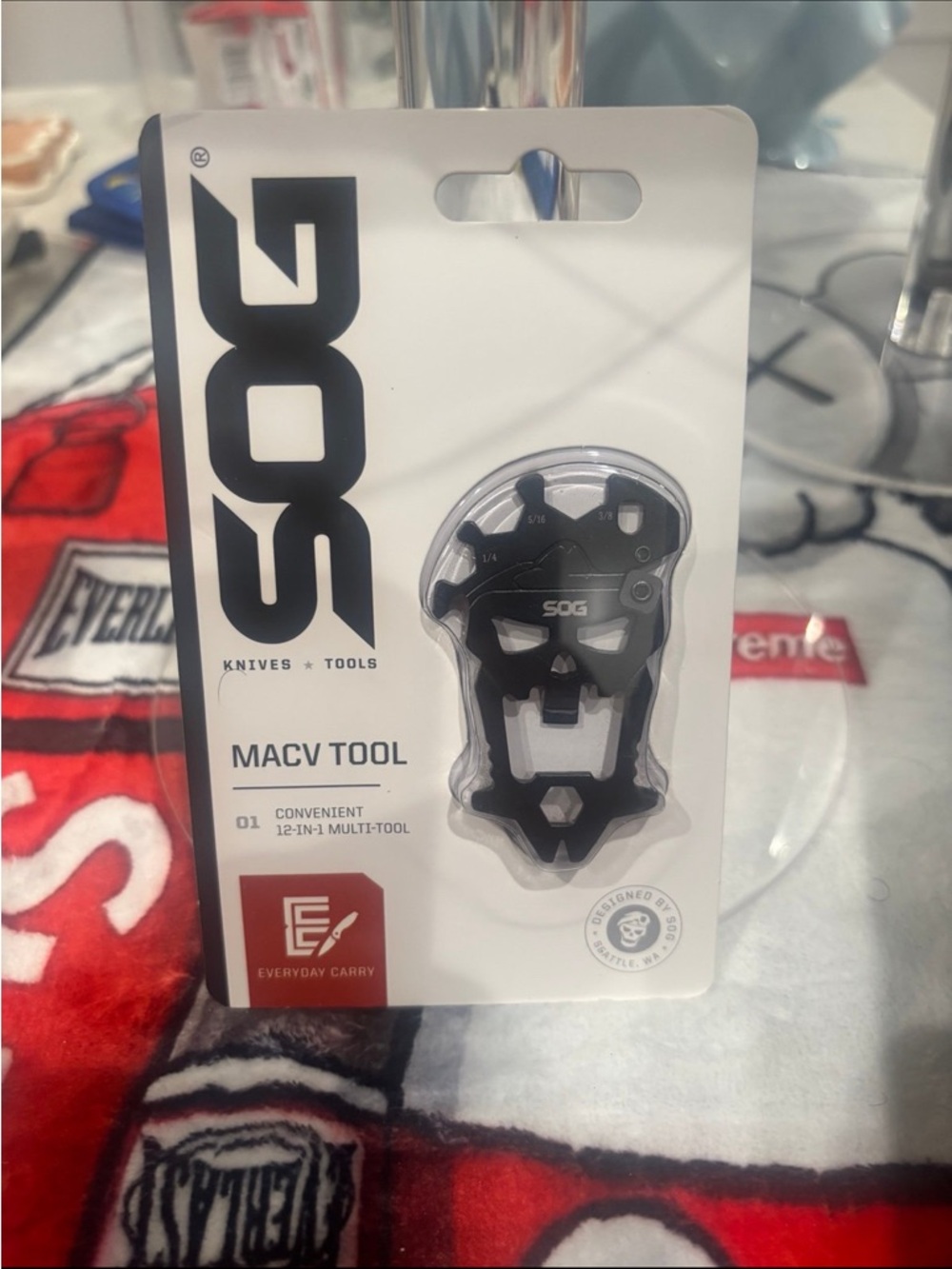 SOG MACV 12-in-1 Multi-Tool — Black